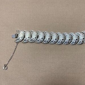 Vintage Coro Pegasus silver bracelet 8" Crescent Moon Design